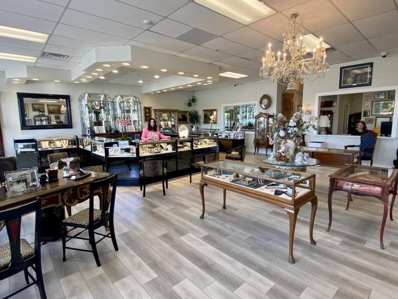 The showroom at the new Stuart Kingston Gallery is bright, cheerful and welcoming. ELLEN DRISCOLL PHOTO